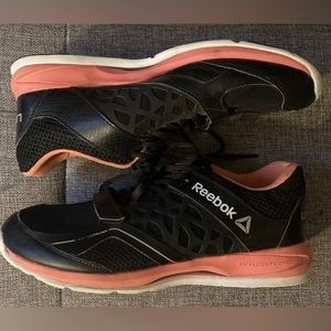 Les Mills Shoes Women’s Black Coral Neon Reebok Size 9.5